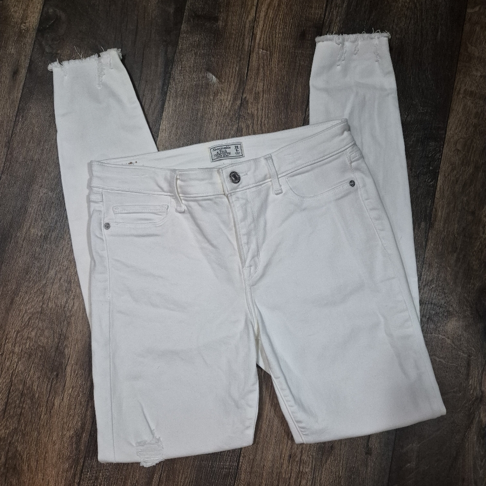 Abercrombie & Fitch White Distressed Skinny Jeans